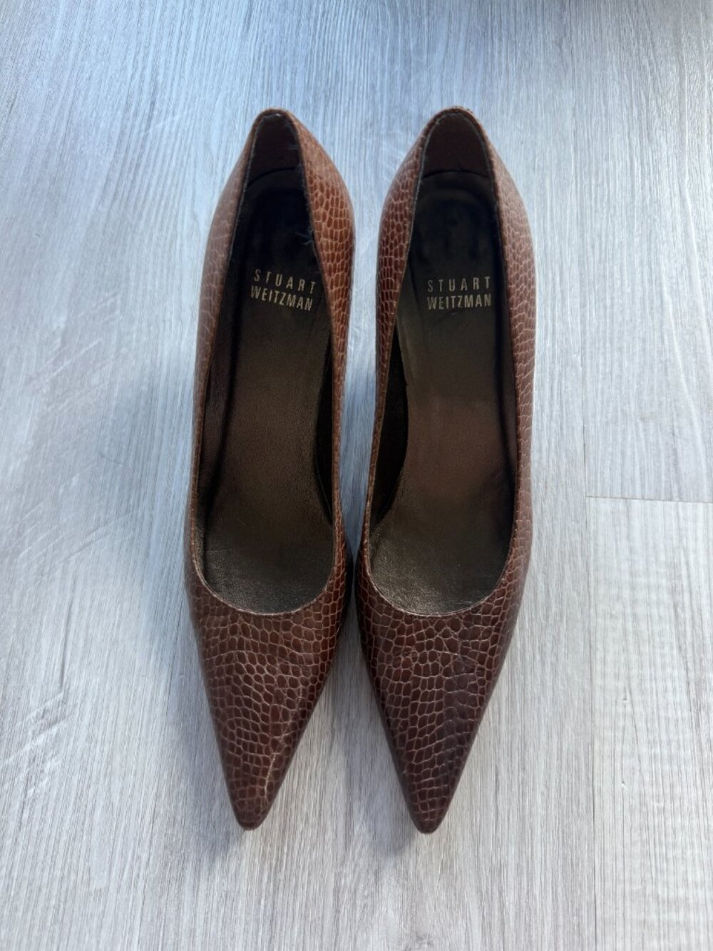 Stuart Weitzman Brown Croc-Embossed Leather Pointed-Toe Pumps — Size 6M